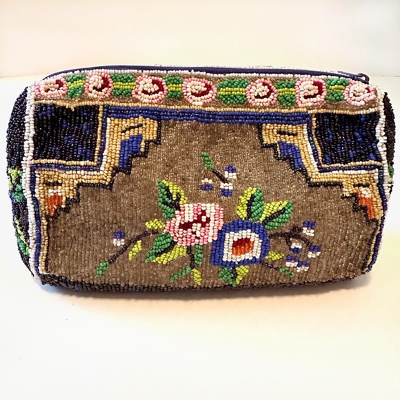 CHRISTIANA hand beaded purses - Picture 1 of 9